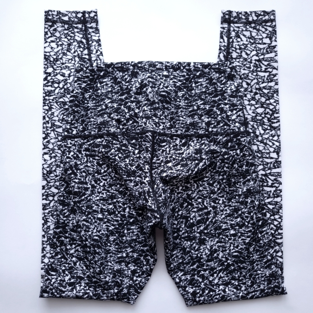 🍋Like New Lululemon Wunder Under Pant (Hi-Rise) - Picture 8 of 13